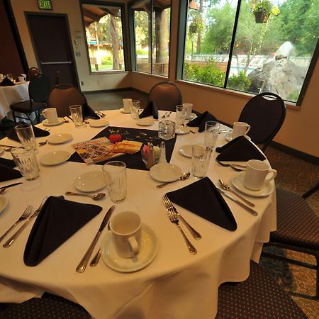 Shilo Inn Suites Hotel - Bend Restoran gambar